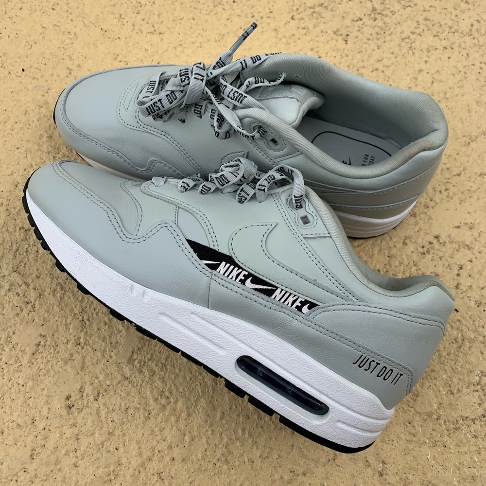 Nike Air Max 1 shoes
